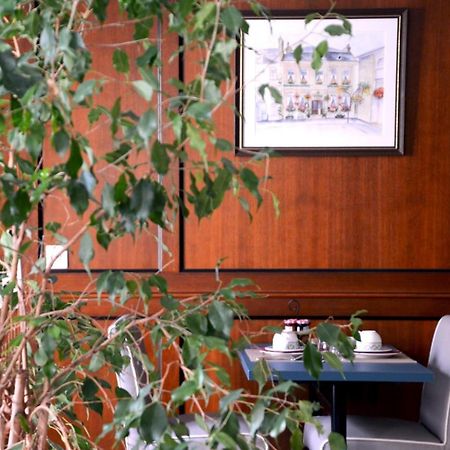 Coq Hotel Монтрей-сюр-Мер Экстерьер фото